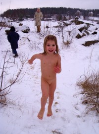 Winter Nudist Family-20